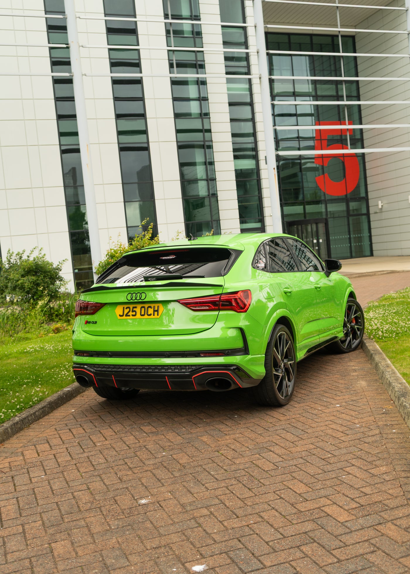 Audi RSQ3